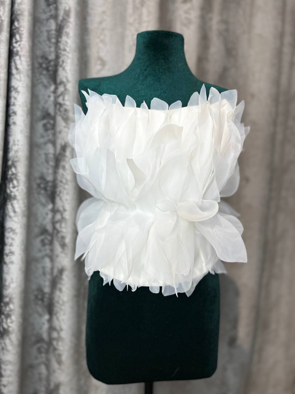 White LANAR top detail